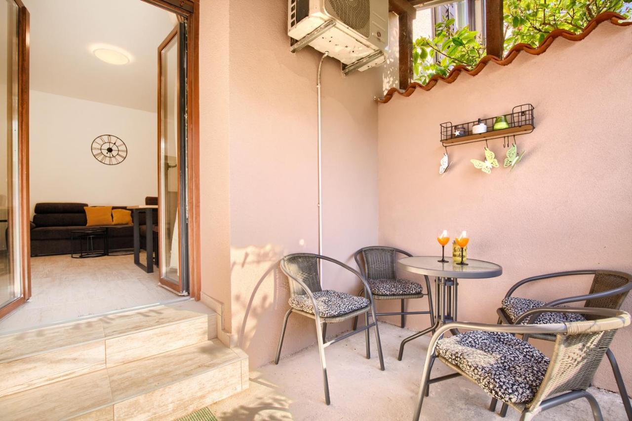 Amphitheater 3+2 Modern Apartment With Terrace, Wifi, Netflix Pula Exteriér fotografie